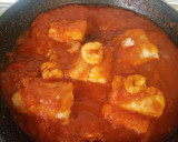 Foto del paso 6 de la receta: Bacalao con gambas en salsa de tomate