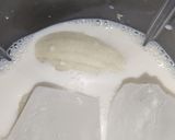 A picture of step 2 of Banana Milk Shake In Summer 🥤 🍌.