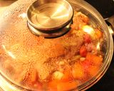 Foto del paso 4 de la receta: Patada deshueseada de pollos, en bandada, a hortalizas y demases