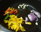 Pas rețetă Rulouri de vinete cu mozzarella în sos de roșii 1 fotografie