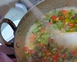A picture of step 2 of Rava Upma.