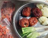 รูปขั้นตอนการทำที่ 1 ของ กระดูกหมูตุ๋นดอกไม้จีน 🥣/ Braised Pork Spare Ribs with Dried Day Lilly🥣