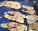 Une image de l'étape 4 de Bacon mariné tomate et épices grillé à la plancha.