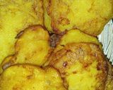 Foto langkah ke 4 dari resep Cekodok (Pisang Goreng Khas Malaysia).