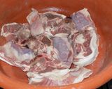 Foto del paso 2 de la receta: Cordero al vino tinto