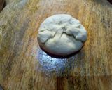 A picture of step 3 of Indian Aloo paratha.