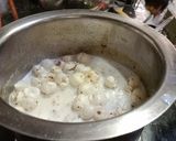 A picture of step 2 of Dry fruits makhana kheer.