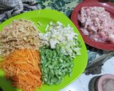 Foto langkah ke 2 dari resep Lumpia Ayam Rebung Spesial.