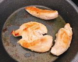A picture of step 1 of Chicken Breast with Black Pepper Sauce.