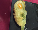 Foto del paso 3 de la receta: Flor de calabacín en tempura