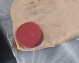 Foto del paso 2 de la receta: Pan relleno de dulce de guayaba, dulce de leche y queso🥯🍯🧀