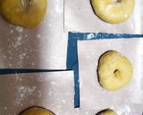 Foto langkah ke 6 dari resep Donat Meizena.