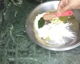 A picture of step 2 of Palak Papdi.