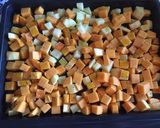 A picture of step 2 of Butternut squash soup (tekvicová polievka).