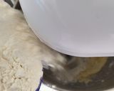 Une image de l'étape 2 de Biscuits jaune à le fleur d'oranger.