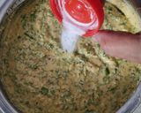 A picture of step 4 of Methi Pakoda.