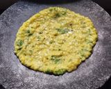 A picture of step 3 of Leftover poha chilla.