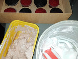 How to frost cupcakes