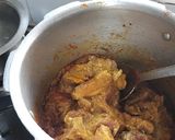 A picture of step 7 of Nagpur special famous dish spicy homemade saoji masala mutton.