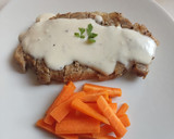 Foto del paso 6 de la receta: Lomo de cerdo con salsa bechamel