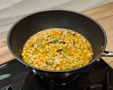 Foto del paso 5 de la receta Wok de garbanzos con mejillones en escabeche