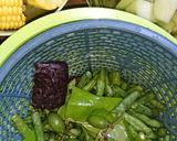 Foto langkah ke 2 dari resep Sayur goreng asem.