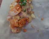 A picture of step 2 of Chicken and vegetable spring roll.