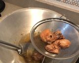 Foto langkah ke 2 dari resep Ayam goreng mentega.