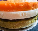 A picture of step 6 of Tricolor Dhokla Cake.
