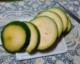 Foto del paso 1 de la receta: Rodajas de zapallitos a la pizza (apto celiacos)