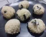 Foto langkah ke 5 dari resep Bola-bola Nasi.
