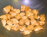 小黃瓜炒嫩雞丁的食譜步驟3照片