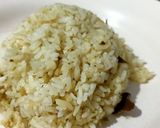 Foto langkah ke 7 dari resep Nasi daun jeruk magic com gampang banget by mamom_ernie.