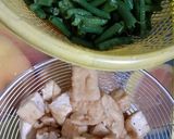 Foto langkah ke 1 dari resep Tumis simpel kacang panjang tahu.