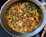Foto del paso 5 de la receta: Tortilla de hojas y tallos de brócoli