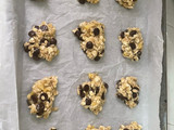 Bolitas de plátano con avena y chispas de chocolate