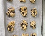Foto del paso 3 de la receta: Bolitas de plátano con avena y chispas de chocolate