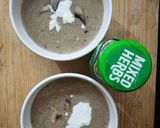 A picture of step 4 of Cream of mushroom soup.