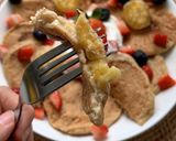 รูปขั้นตอนการทำที่ 7 ของ แพนเค้กโปรตีน สอดไส้กล้วย (สูตร Healthy)🥞🍌
