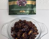 A picture of step 1 of "Dates Pickle"Ready in Just 10 Minutes ⏱️.