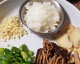 A picture of step 2 of Clay pot Rice.