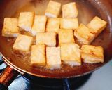 Hình bước làm 1 của món Lẩu kim chi bò mực