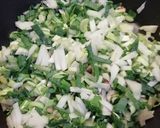 Foto del paso 1 de la receta: Acompañamiento liviano: tortilla de verduras varias