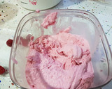 Foto del paso 6 de la receta: Helado cremoso de frambuesas!!!