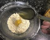 A picture of step 2 of Tawa oats pancake.