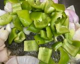 A picture of step 5 of Kadai paneer.