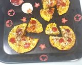 मिनी मॅगी नूडल्स पिझ्झा विथ एग (mini maggi noodles pizza with egg recipe in marathi) रेसिपी स्टेप 8 फोटो