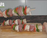 Foto del paso 7 de la receta: Brochetas de cerdo
