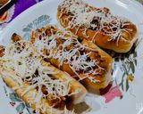 A picture of step 5 of Chicken Schezwan Hot Dog/Rolls.