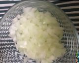 A picture of step 4 of Kanda batata puri.